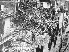 Reeves-corner-High-Street.